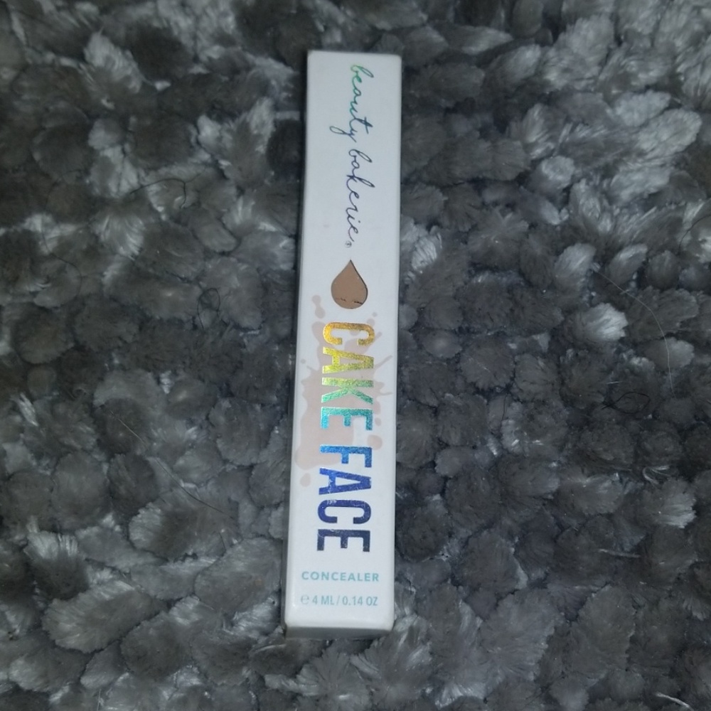 Beauty Bakerie Cake Face - love you latte